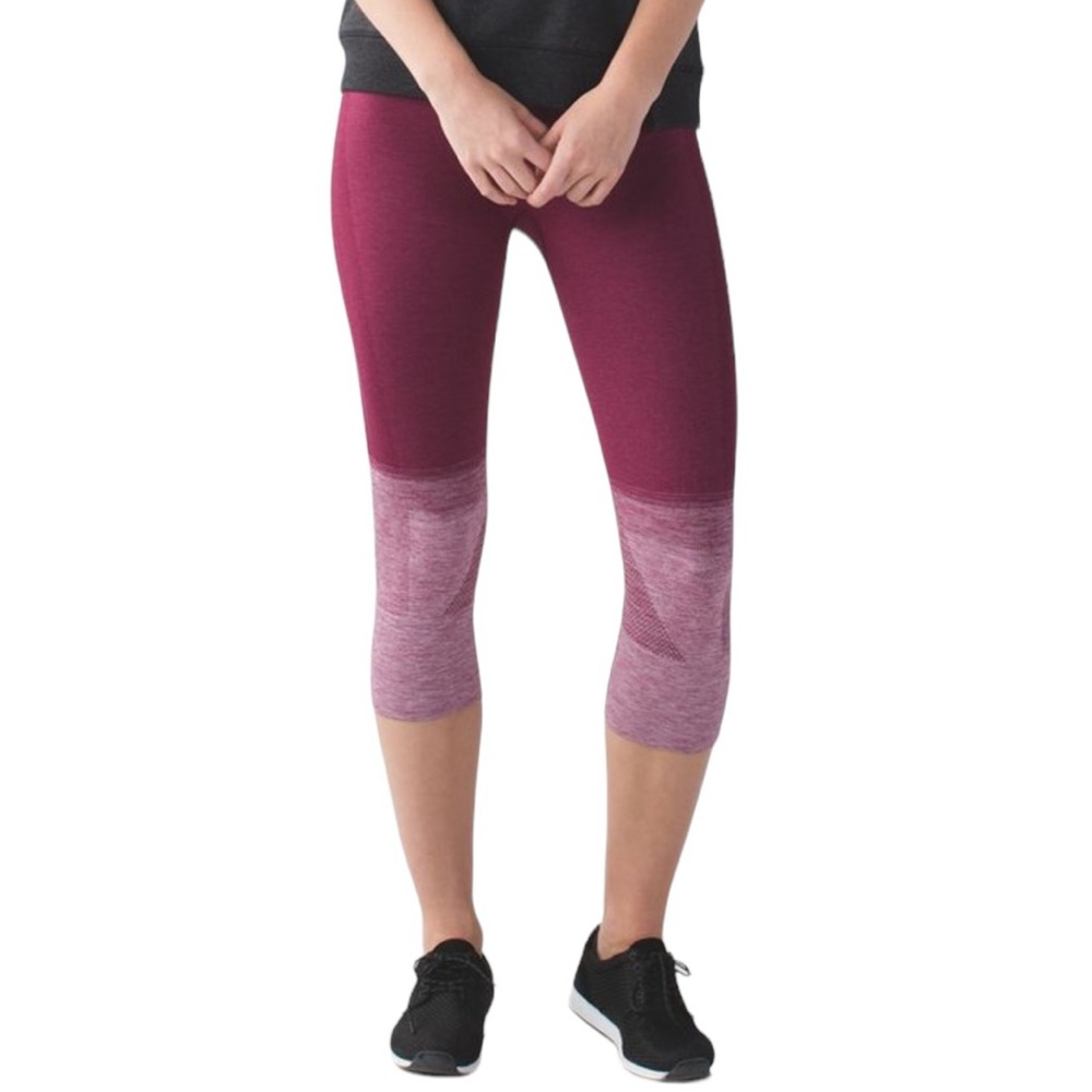 Lululemon Seamlessly Street Crop Leggings in Heathered Dashing Purple